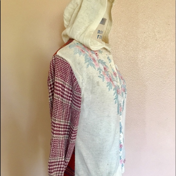 Cardigan - Picture 2 of 8